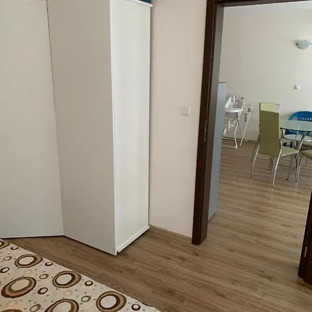 Pines Apartment *